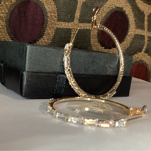 ⭐️10k Gold Filled CZ Diamond Hoop Earrings - Picture 16 of 16